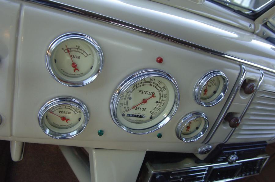  Ford DeLuxe Convertible Custom 1939 года  (фото 4 из 6)